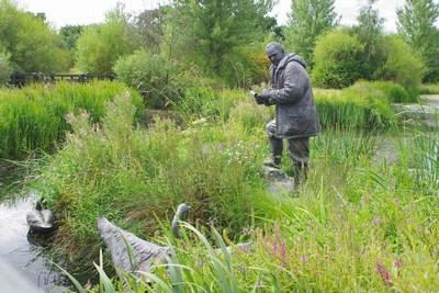 Statue of Sir Peter Scott