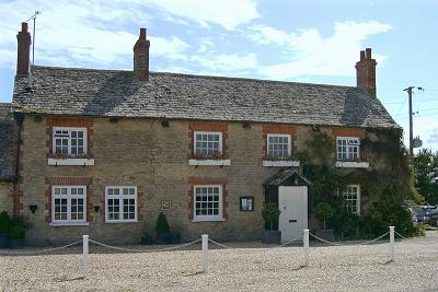 The Trout Inn, Tadpole Bridge