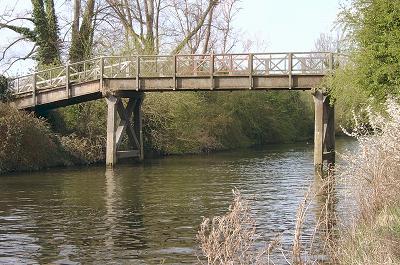 Footbridge over the Culham Cut