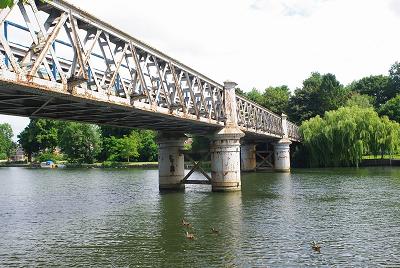 Bourne End Railway Bridge